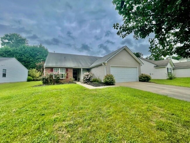 Building Photo - Must see this Adorable 3 bedroom 2 bath 2 ...