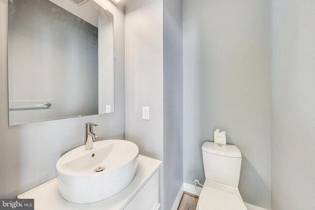 Building Photo - 1458 Piccard Dr