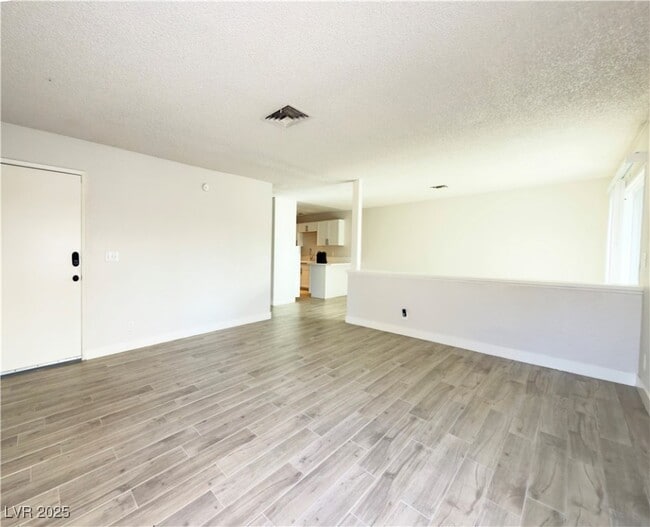 Building Photo - 6779 Pine Valley Dr