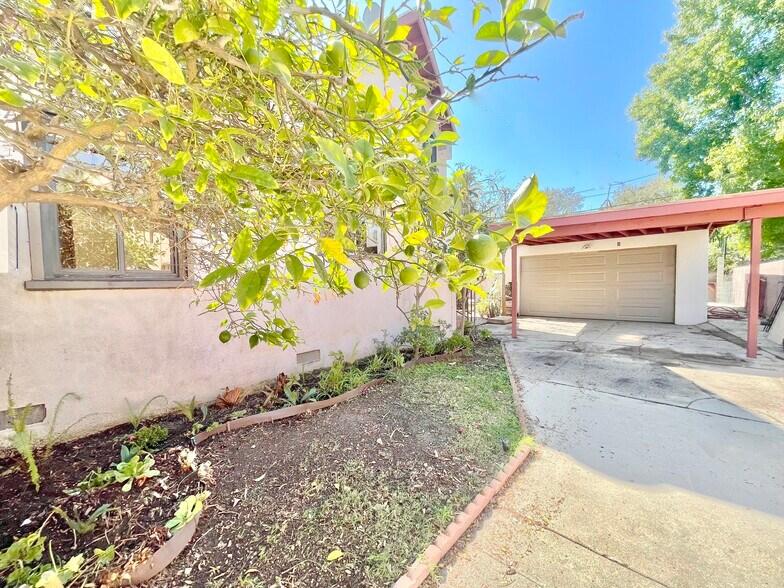 Building Photo - 4031 Berryman Ave