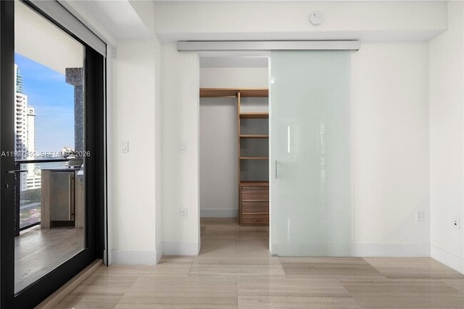 Building Photo - 1451 Brickell Ave