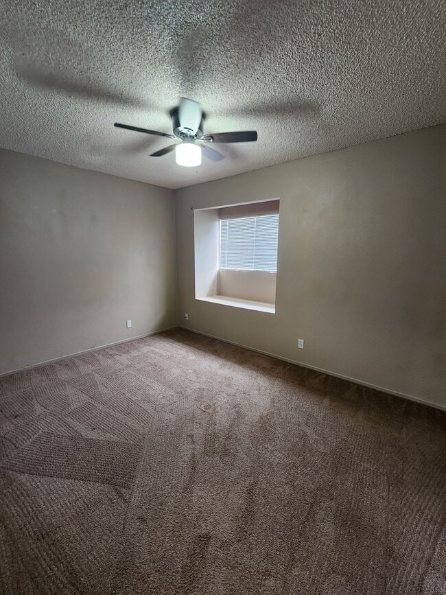 Building Photo - Tri-Level 2 Bed, 1.5 Condo in Oceano- Trash Included!