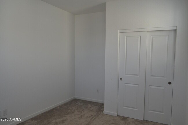 Building Photo - 4808 S Ferric