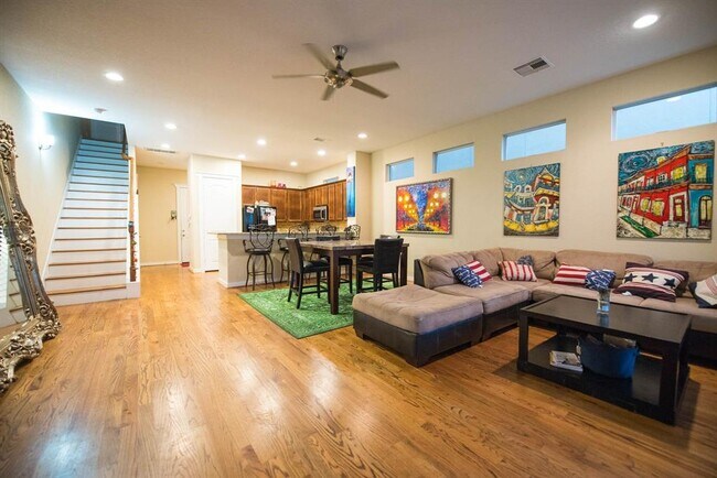 Building Photo - 5927 Kansas St