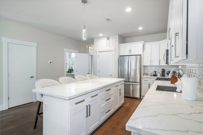 Building Photo - 10404 2nd Pl SW