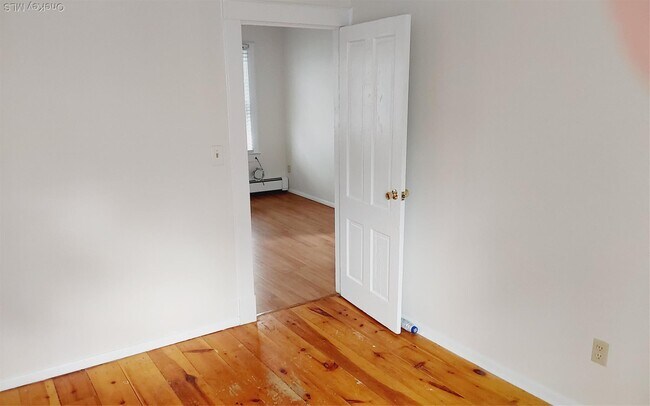 Building Photo - 17 Goshen Ave