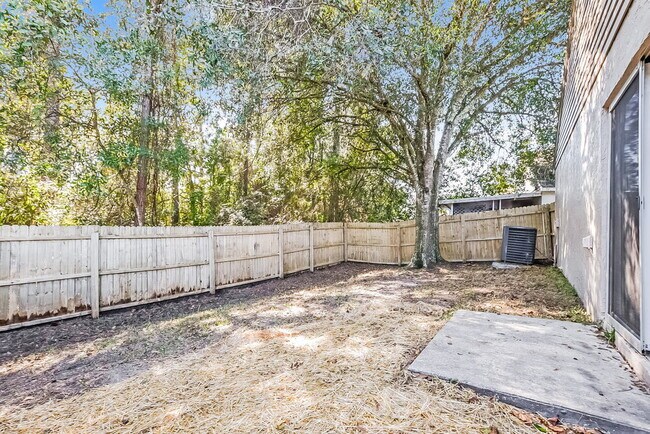 Building Photo - 337 Placid Lake Dr