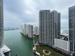 Building Photo - 200 Biscayne Blvd Way