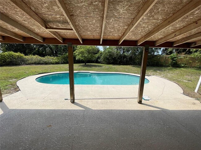 Building Photo - 2753 Foxdale Dr