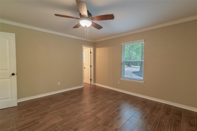 Building Photo - 14701 Cedar Ln Loop