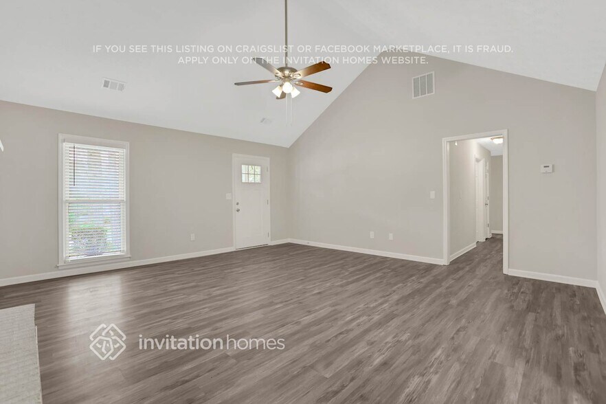 Building Photo - 2628 Laurel Woods Ln SE