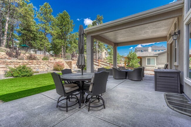 Building Photo - LUXIOUROUS 6 BED/6 BATH HOME IN SANCTUARY ...