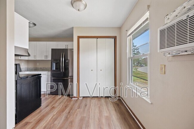 Building Photo - 4225 Schooner Trail