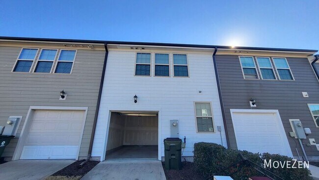 Building Photo - 1728 Shady Oaks Dr