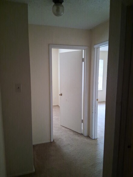 Building Photo - 4502 Hunt Cir