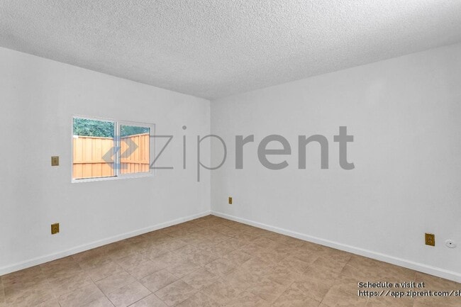 Building Photo - 2412 Sequoia Dr