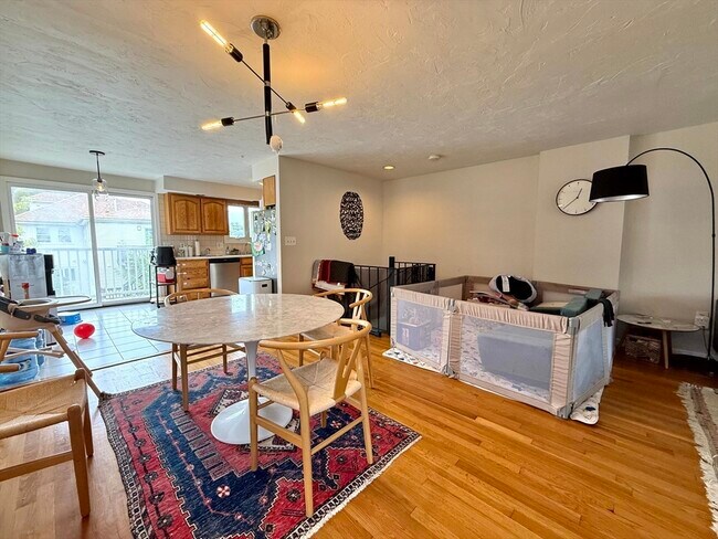 Building Photo - 43 Edenfield Ave