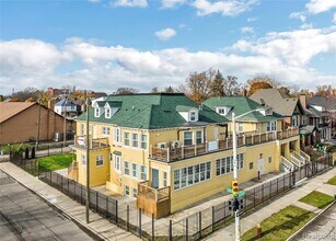 Building Photo - 799 E Grand Blvd