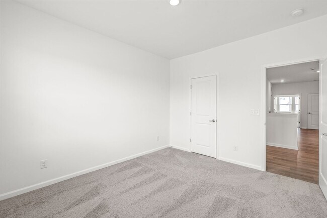 Building Photo - 5807 Clear Creek Ln