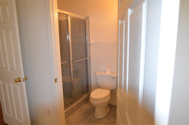 Building Photo - 9902 Trailway Dr