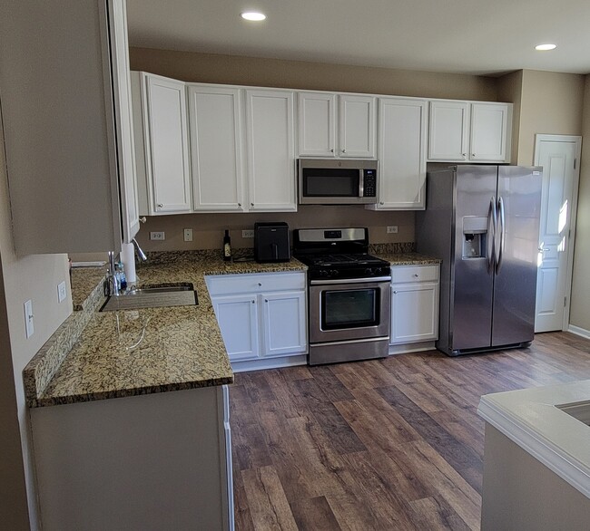 Building Photo - 56 N Dryden Pl
