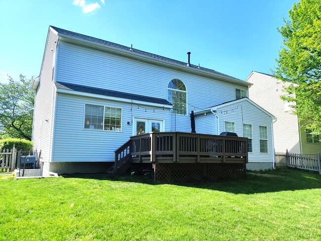 Building Photo - 20520 Deerwatch Pl