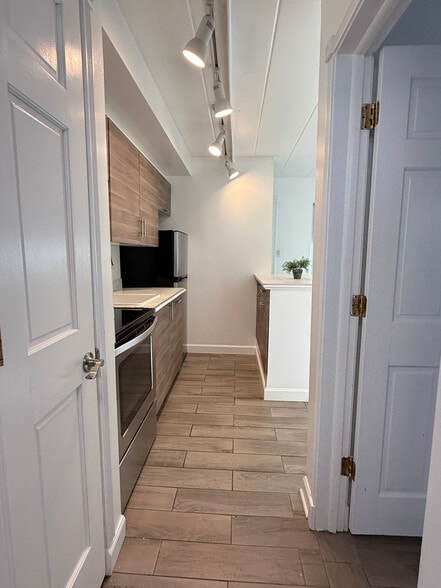 Building Photo - 40 Harrison St