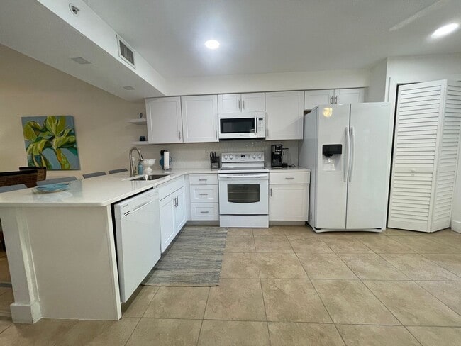 Building Photo - 28940 Bermuda Pointe Cir