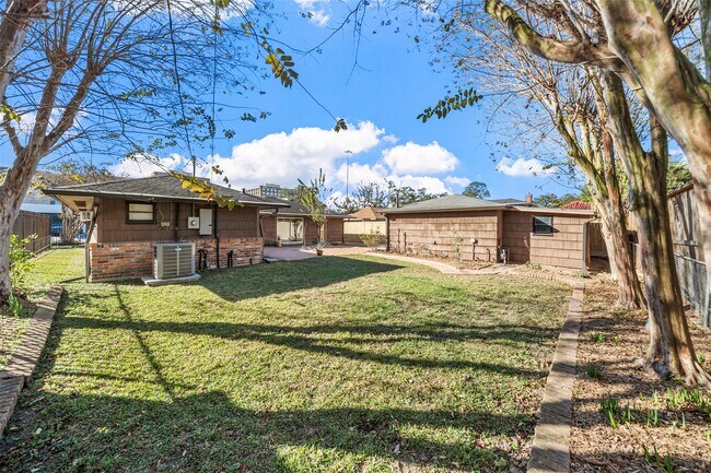 Building Photo - 4614 Merwin St