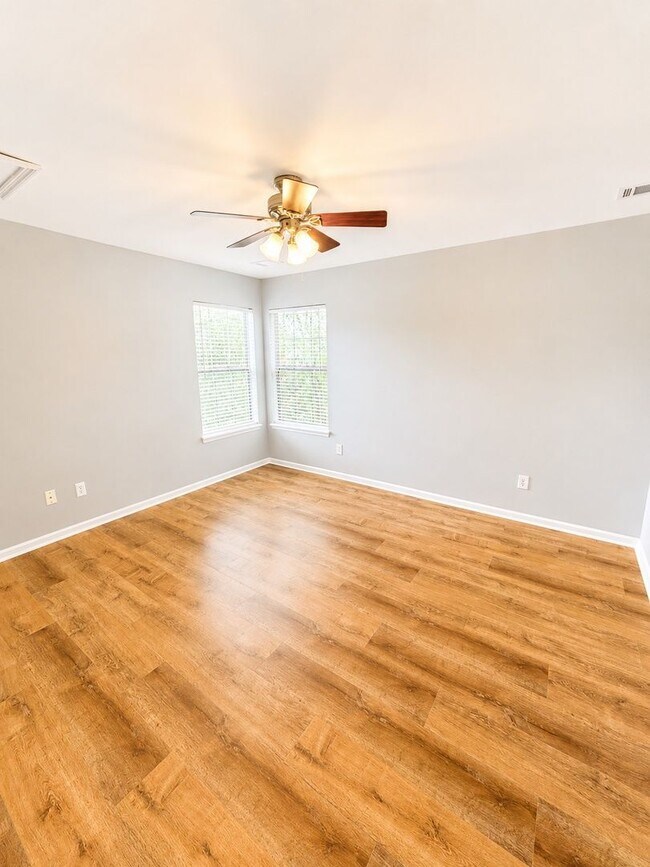 Building Photo - 1589 Thomas Barksdale Way