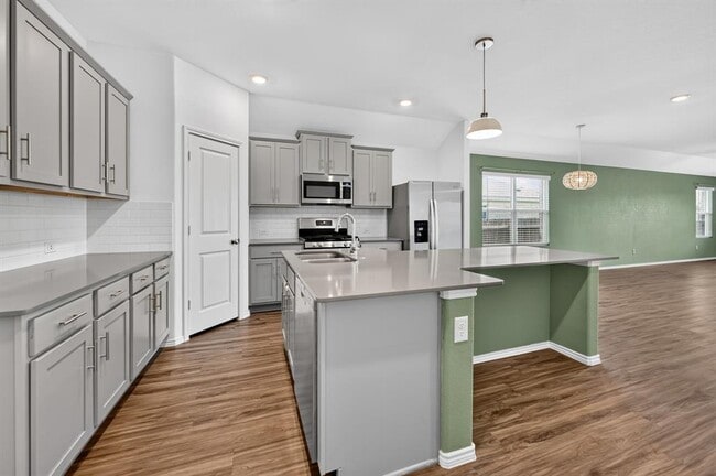 Building Photo - 128 Konik Rd