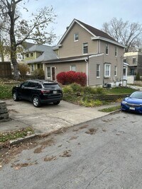 Building Photo - 1719 William Howard Taft Rd