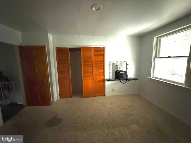 Building Photo - 2553 Carroll St