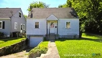 Building Photo - Conveniently Located 2 Bedroom 1 Bath Hous...