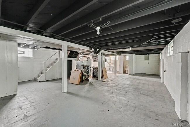 Building Photo - 15224 Rossini Dr