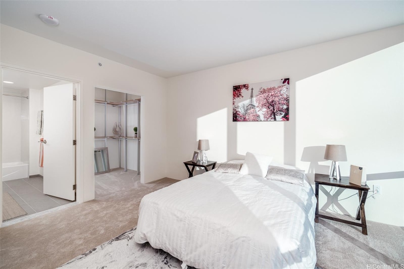 Building Photo - 1391 Kapiolani Blvd