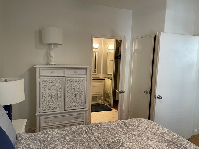 Building Photo - 8680 New Salem St