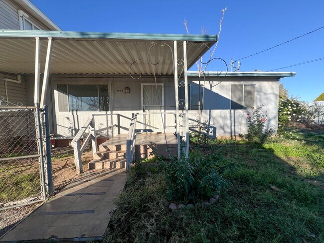 Building Photo - 114 W Head St