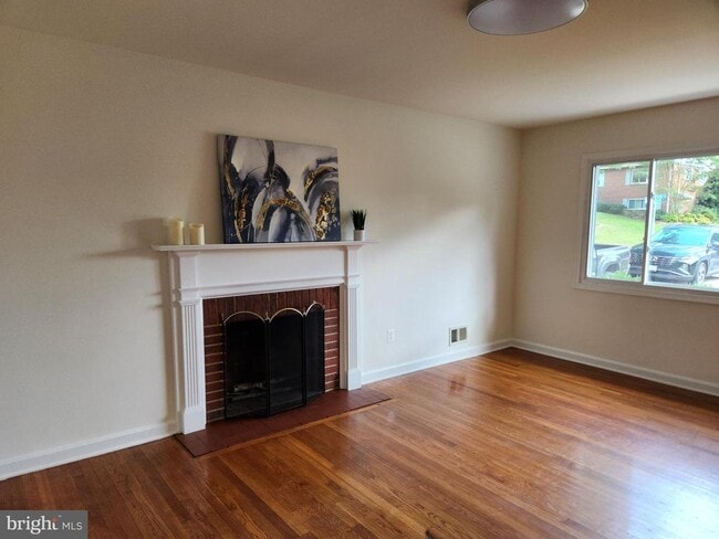 Building Photo - 3300 Potterton Dr