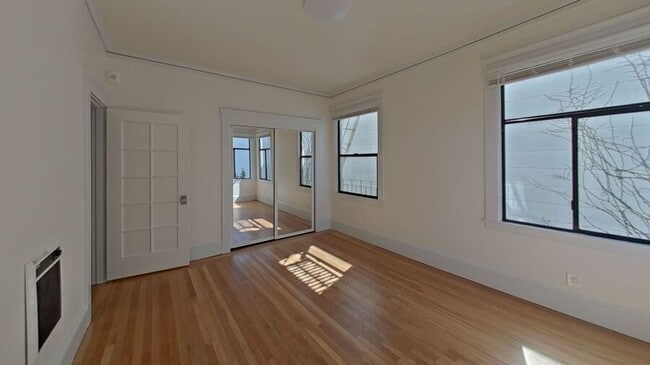 Building Photo - 305 23rd Ave