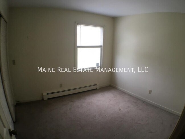 Building Photo - 45 Valley View Ln