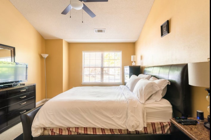 Master Bedroom - 10625 Prairie Ridge Ln