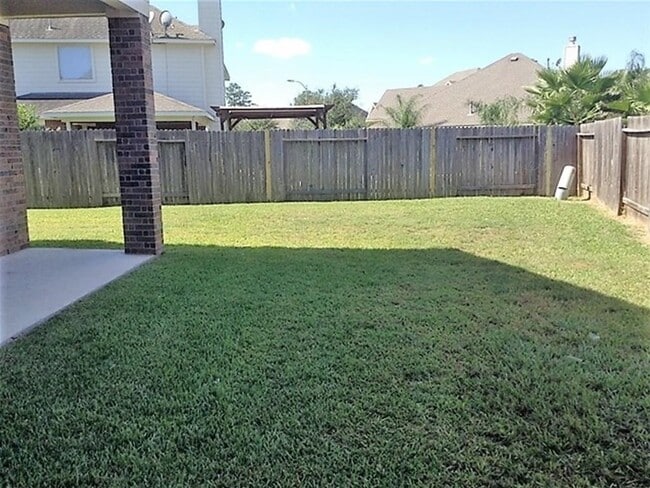 Building Photo - 22927 Lily Creek Dr