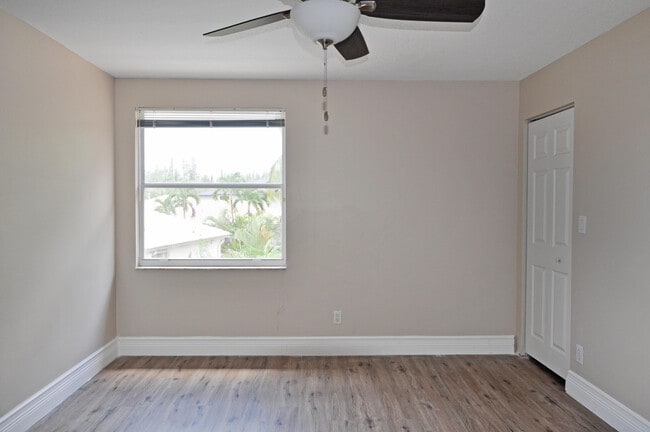 Building Photo - 12522 NW 18th Manor