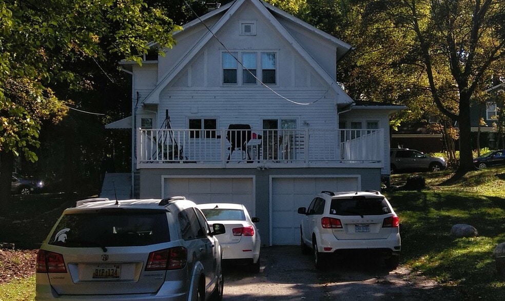 Building Photo - 439 Hillcrest Ave