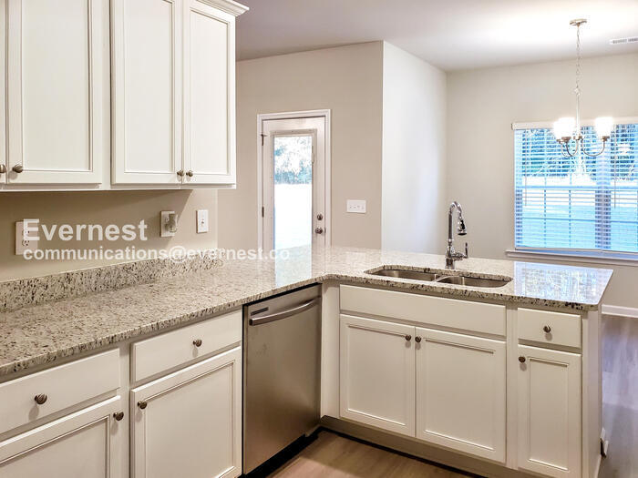 Building Photo - 1484 Arbor Pl Dr