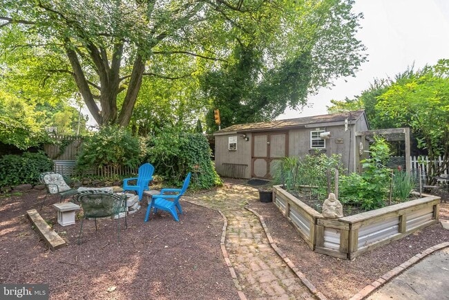 Building Photo - 808 Monroe Ave