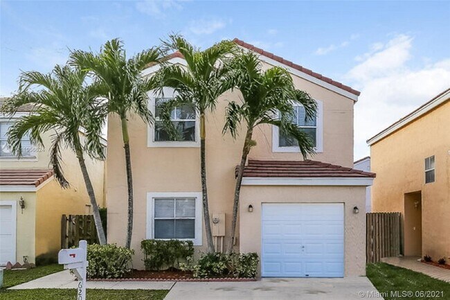 Building Photo - 6204 Seminole Terrace