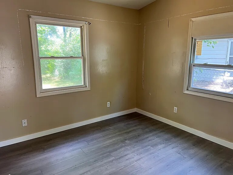 Building Photo - 133 St Thomas Ln