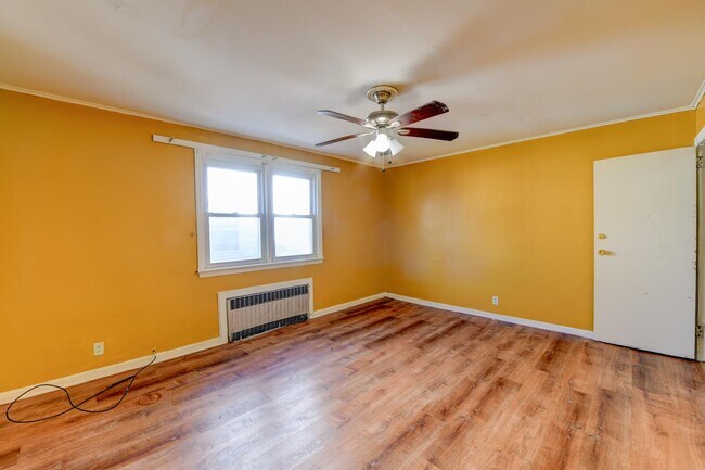 Building Photo - 245 Orange Ave